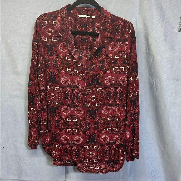 Reitmans Tops - Reitmans Burgundy and Black Patterned Blouse